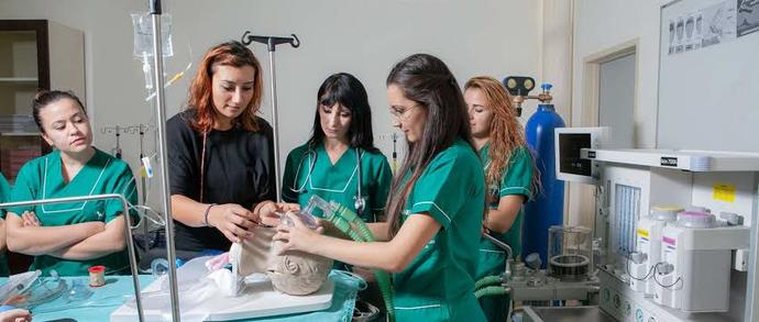 İki yıllık anestezi okumak sizce iyi midir?