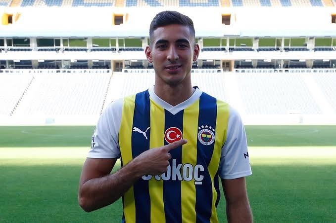 Fenerbahçe Mert Müldür transferini resmen duyurdu! Transferi nasıl buldunuz?