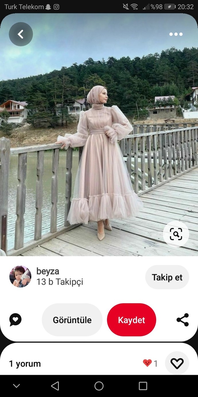 Sizce hangi elbise daha güzel?