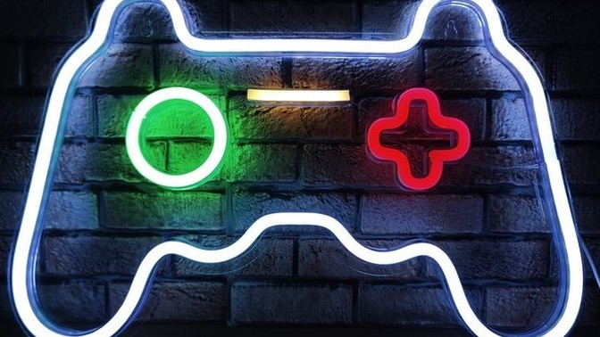 PlayStation oynarken kolu sallayarak mı yoksa düz tutarak mı oynarsınız?
