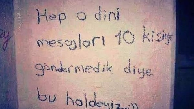 O mesajları ne için 10 kişiye göndermeliydik😂😂?