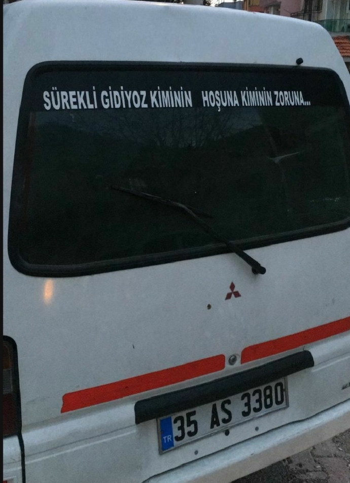 İnsanların hoşuna mı gidiyosun, zoruna mı?