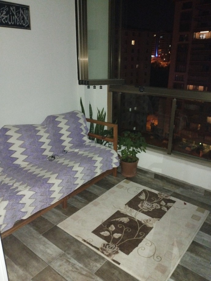 Evde huzur içinde kitap okuyacağınız bir yer var mı?