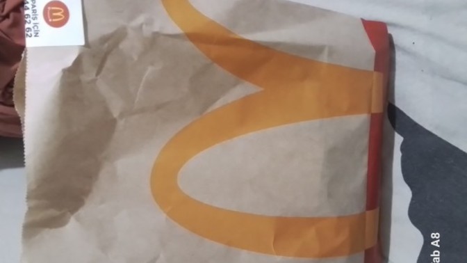 McDonald's mı burger King mi hangisini seversiniz acıkan var mı?