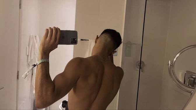 Vücuduyla karşı tarafı etkilemek isteyen insanlar itici mi?