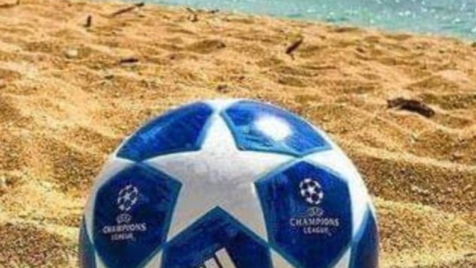 Plajda futbol oynanır mı?
