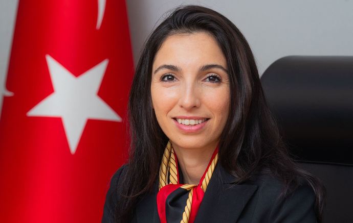 Merkez Bankasında çalışan erkekler başkan hakkında ne düşünüyorlardır?