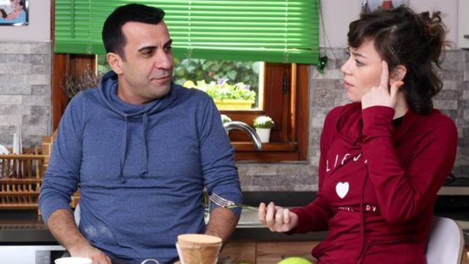 Evlenince kimin ailesine ayak uydurmak gerekiyor?