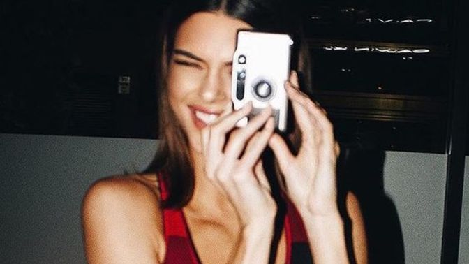 Seven insan açık fotoğraf ister mi?