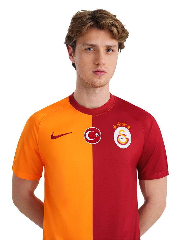 Orijinal Galatasaray forması alacağım ne önerirsiniz?