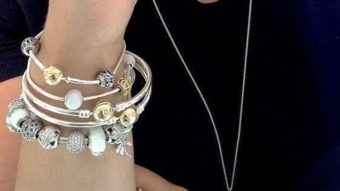 Her kız Pandora takar mı?