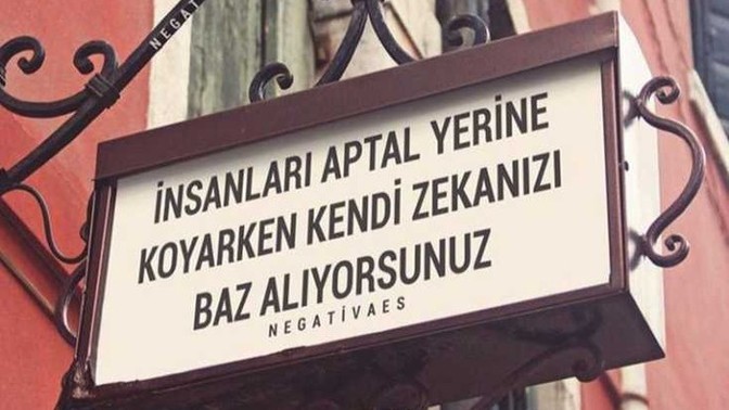 Bahsettiğiniz en anlaşılır konularda bile hiçbir fikir üretmeden herşeye sadece "neden?" diyen tiplerle bir daha konuşur musunuz?