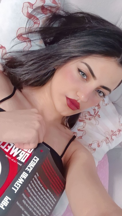 Lenssiz çok mu farklıyım?