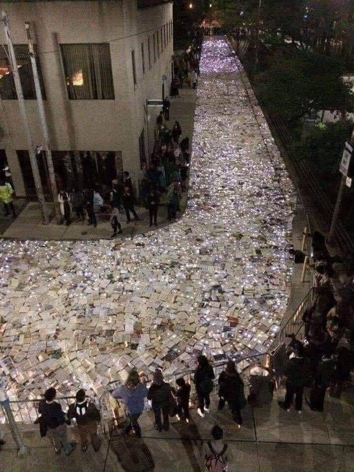 Kanadanın Toronto kentinden kitap bağışı yoluna ne diyorsunuz?