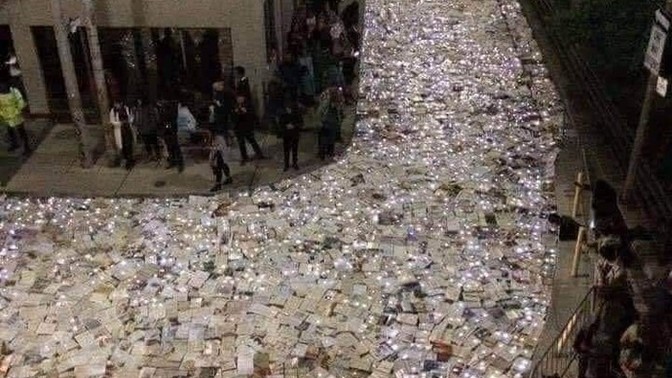 Kanada'nın Toronto kentinden kitap bağışı yoluna ne diyorsunuz?
