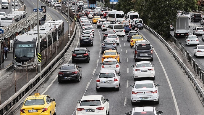 İstanbulda toplu ulaşıma %51,5 oranında zam geldi. Sizin aylık ulaşım harcamanız ne kadar?