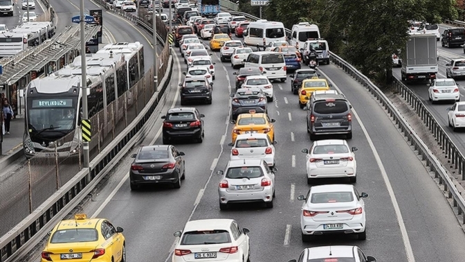 İstanbul'da toplu ulaşıma %51,5 oranında zam geldi. Sizin aylık ulaşım harcamanız ne kadar?