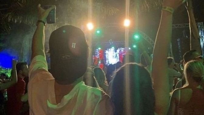 Konserde hangi şarkıyı sevgili/eşinizle bağıra bağıra söylemek isterdiniz?