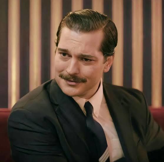Çağatay Ulusoy’un en yakışıklı olduğu karakter hangisi ?