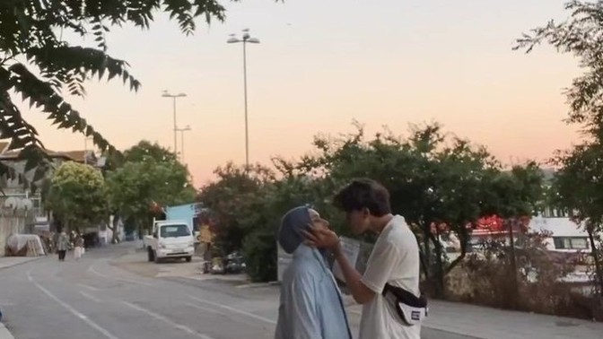 Sizce sevmek mi yoksa sevilmek mi?