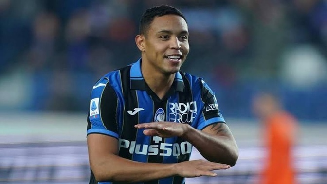 Fenerbahçe Atalanta forması giyen Luis Muriel ile ilgileniyor! Sizce fazladan bu kadar santrafor almaya gerek var mı?