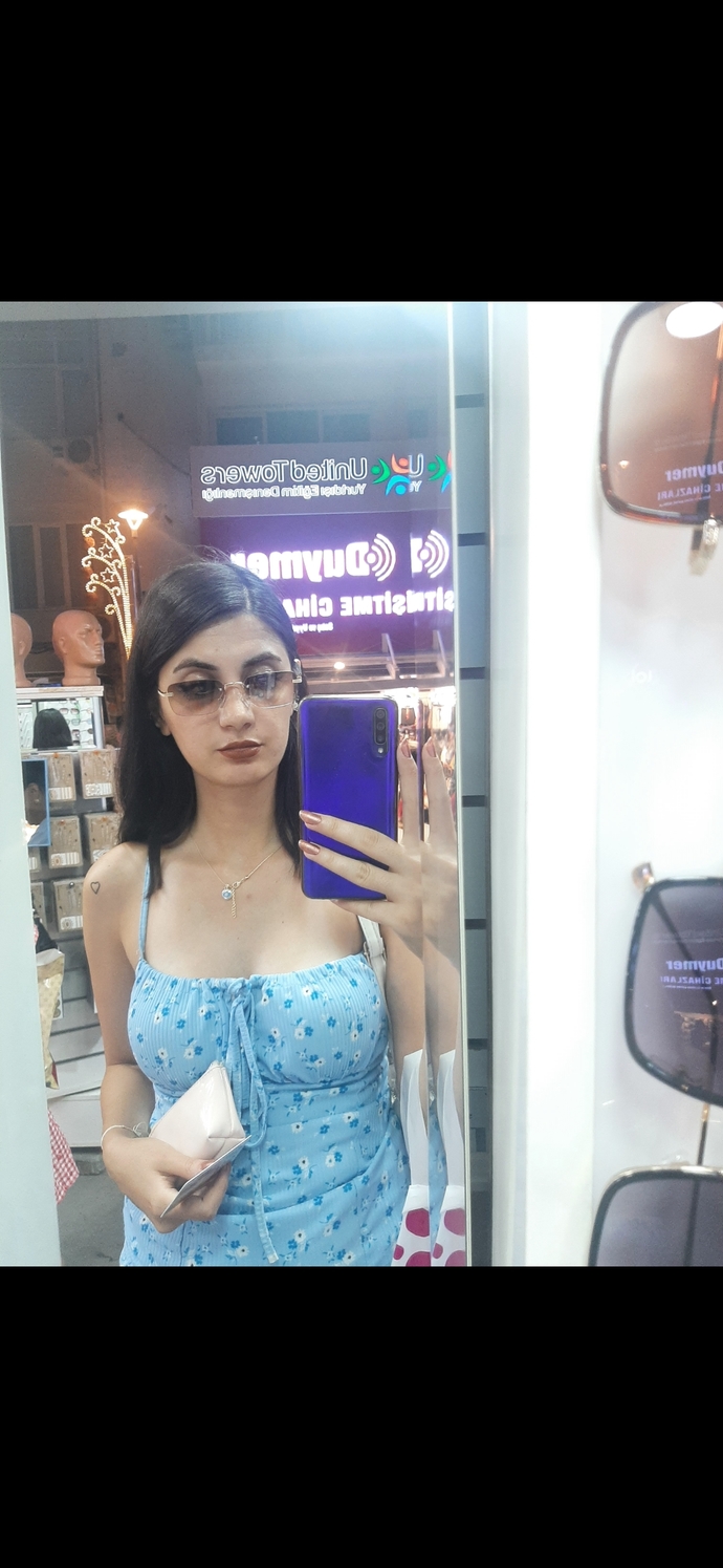 Bu gözlük güzel mi, 300 TLye alınır mı?
