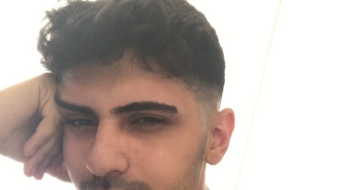 Kaş aldırmak erkeği itici mi yapar?