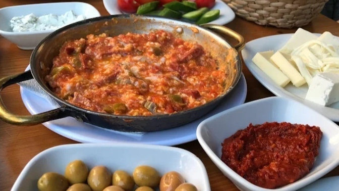 Erkek arkadaşımın ailesi kahvaltıya davet etti. Çok iyi insanlar, Erzincan gelini mi olsam?