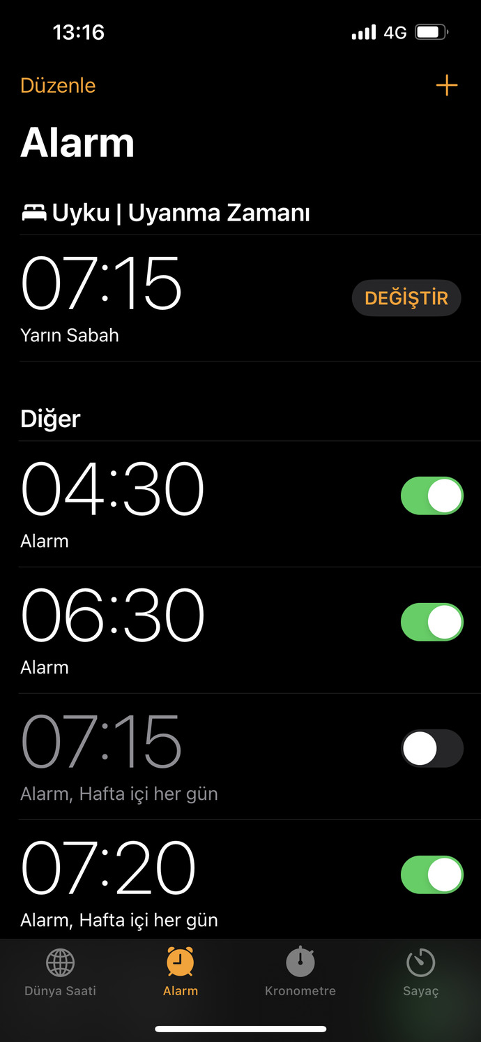 Sabahları birazcık daha uyuyabilmek için kaç alarm erteliyorsunuz?