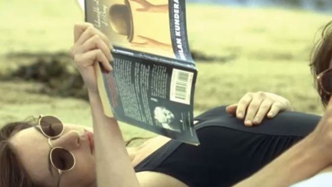 Kitap okumayan cahil midir?