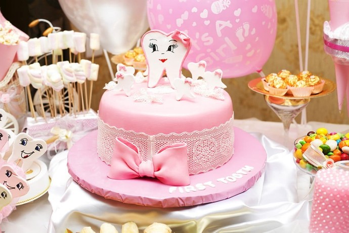 Baby showerdan sonra şimdi de diş partisi! Bebeklere diş partisi yapmak gerekli mi?