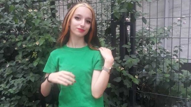 Saçımın önünü sarıya boyadım, nasıl duruyor?