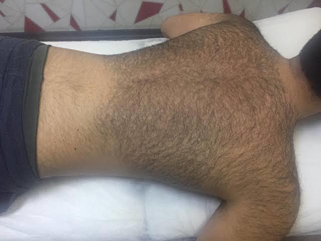 Erkekler kıllarıyla bu sıcaklara nasıl dayanıyor?
