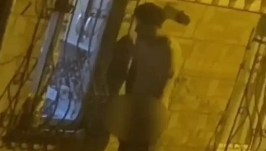 İstanbulda pencereden içeri bakan sapık dehşeti yaşandı! Sizce bu şahsın cezası ne olmalı?
