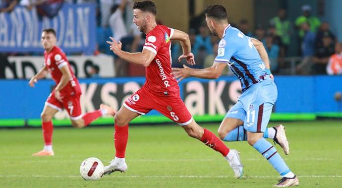 Trendyol Süperlig açılış maçında Trabzonspor - Antalyasporu 1-0 yendi! Maçı nasıl buldunuz?