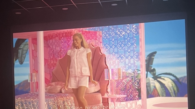 Barbie filmindeyim soruları alayım?