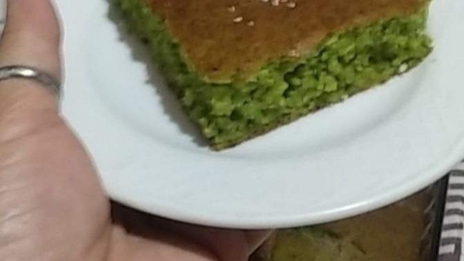 Boş durmadım size ıspanaklı kek yaptım çaylar hazır mı peki?