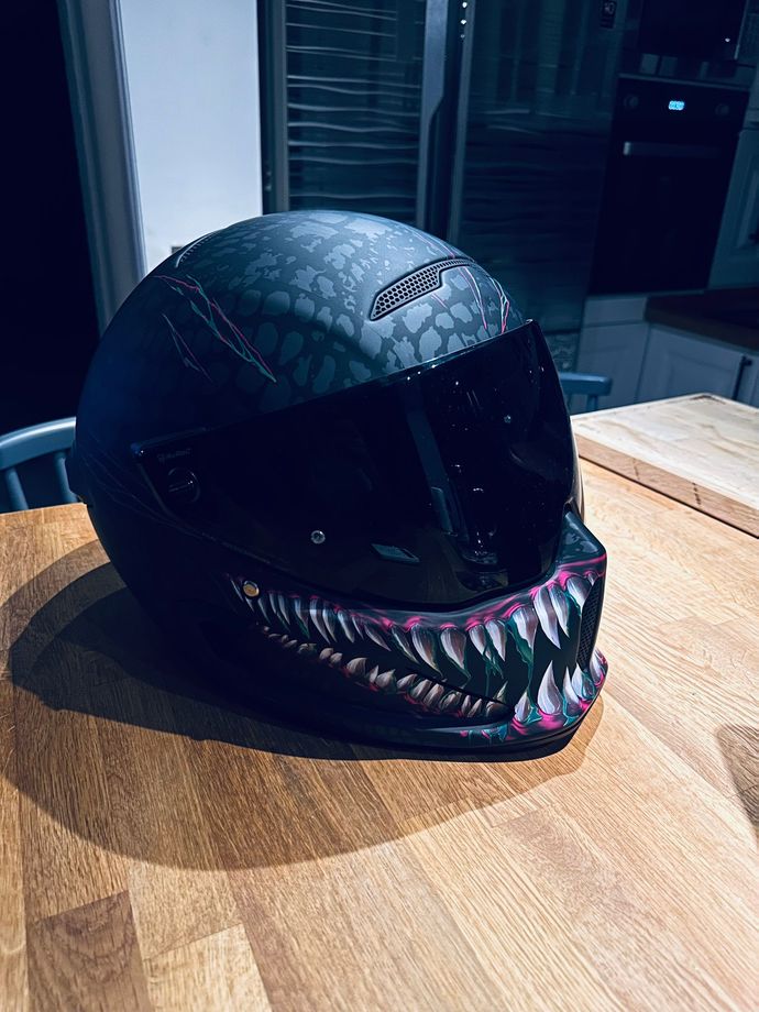 Bu kaska hangi motosiklete yakışır?