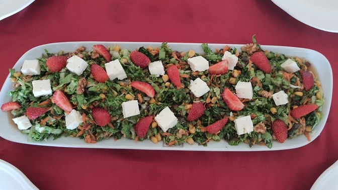 Klasik salata çeşitlerini mi yoksa farklı salatalar mı tercih edersin?