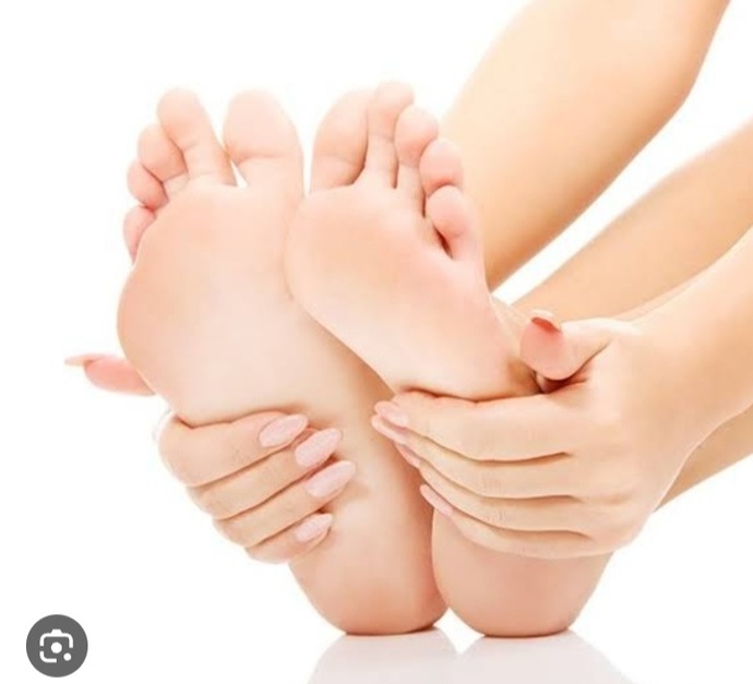 Ayak numaram 39 ama cetvelle ölçünce 23.5 çıkıyor, buda 37ye tekabül ediyor. Bu nasil is?