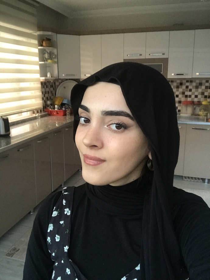 Kaşlarım çok mu kalın, inceltip rengini açsam nasıl olur?