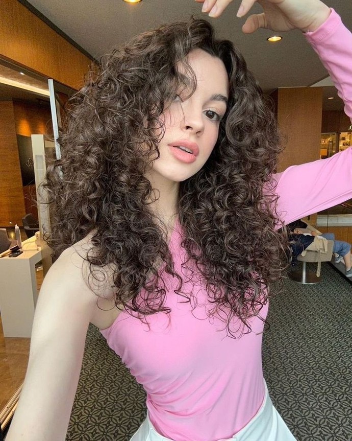 Burcu yazgi sizce güzel mi?