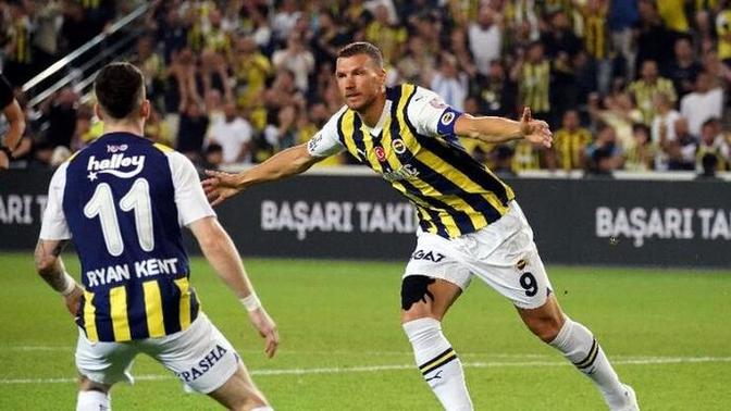 Fenerbahçe 2 - Gaziantep 1... Sarı lacivertliler lige galibiyetle başladı! Maçı nasıl buldunuz?