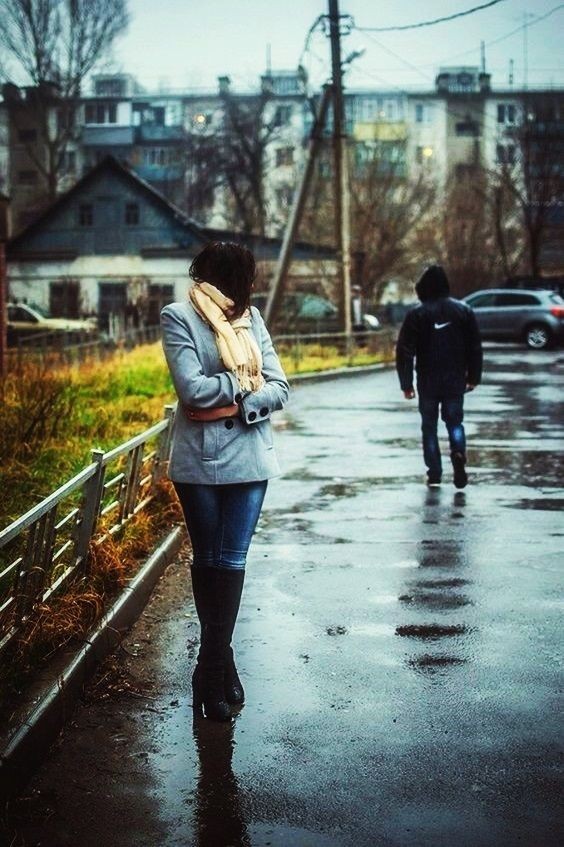 Ayrılık sonrası aldığı hediyeleri geri isteyen sevgiliye tepkiniz ne olur?
