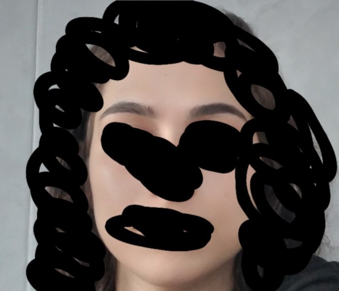 Kuaföre kaşlarımı aldırdım ama birbirinden çok farklı görünüyor, yamuk mu?