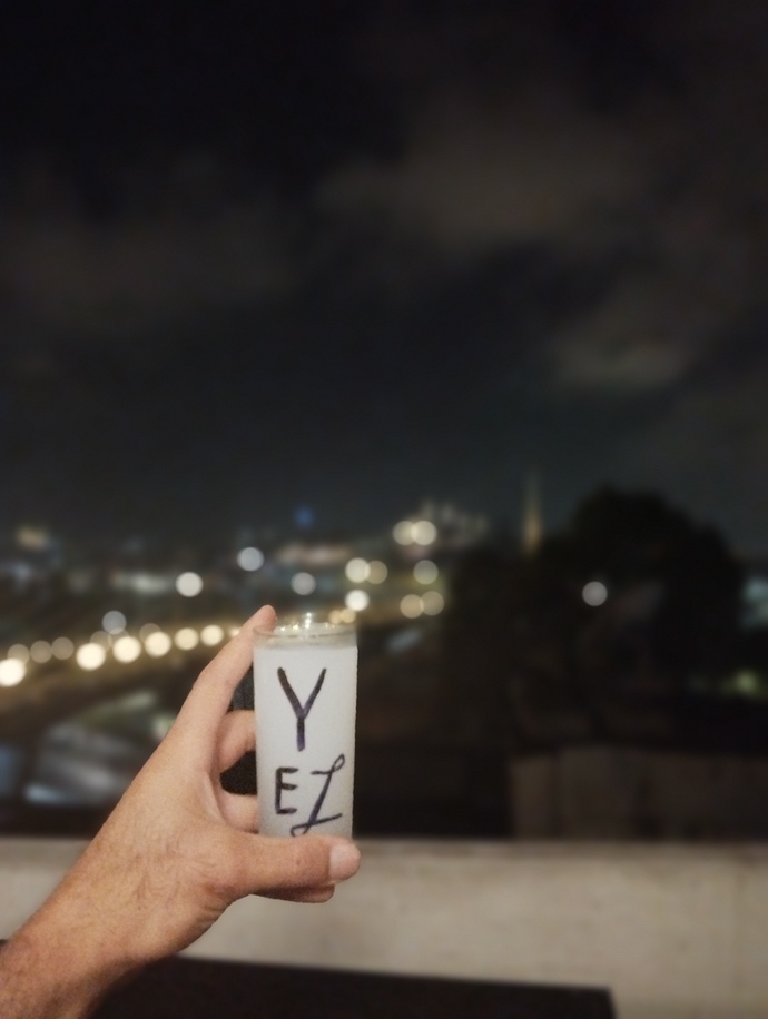Saat 12 yönünde ne var şu an?