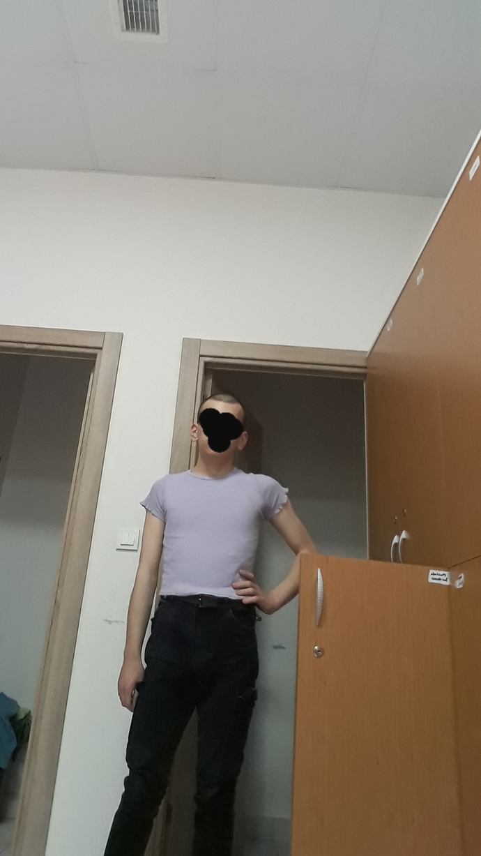 Lila tişört ile kombinim nasıl?