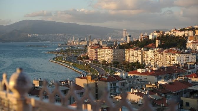 İzmir'in en meşhur yemeği hangisidir sizce 🙋🏻‍♀️🌞?