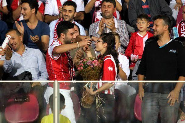 Sevgilinizle futbol maçına gittiniz mi ya da gitmek ister miydiniz?