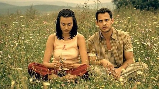 Platonik aşık olana şans verir miydin?